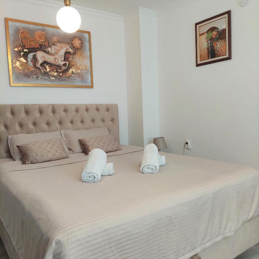 City Lux Square Apartments Üsküp Dış mekan fotoğraf