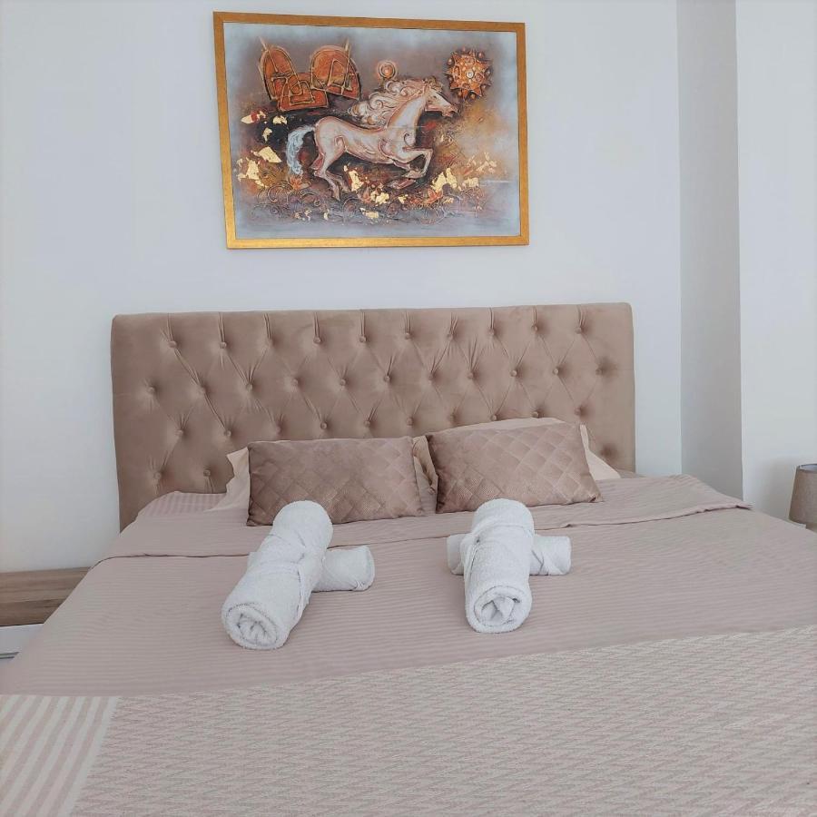 City Lux Square Apartments Üsküp Dış mekan fotoğraf