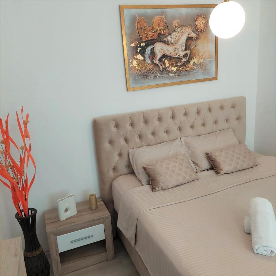 City Lux Square Apartments Üsküp Dış mekan fotoğraf
